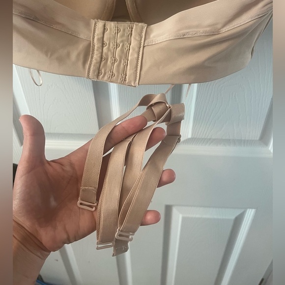 Nude Strapless Bra Size 42D - Picture 4 of 4
